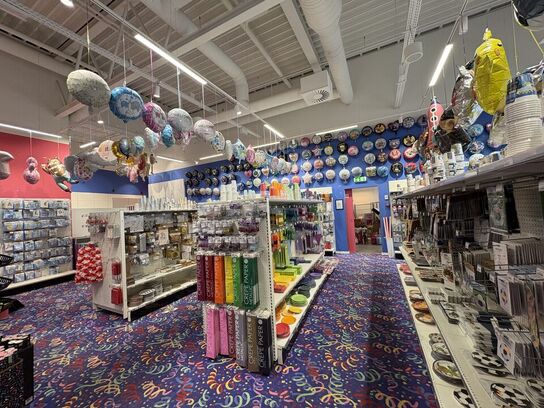 Partyland - PLDKRC ApS *Festtilbehør - Balloner - Ballonpumper m.m.*