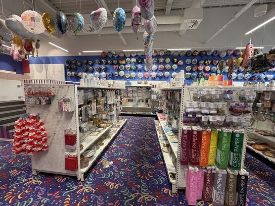 Partyland - PLDKRC ApS *Festtilbehør - Balloner - Ballonpumper m.m.*