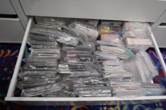 Div. Balloner med motiv m.m. i skuffer