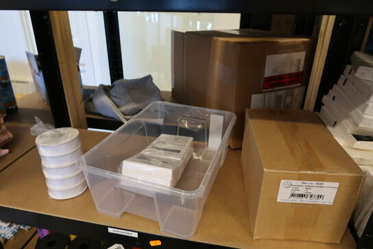 Lagerreol med div. Festtilbehør m.m.