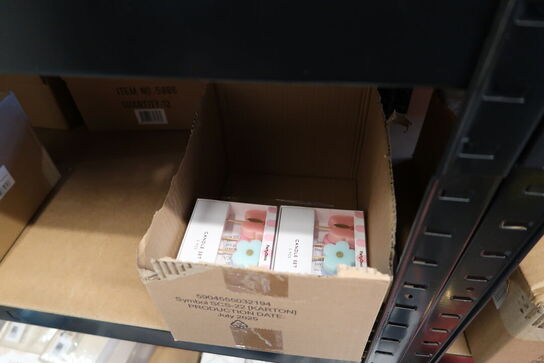 2 stk. lagerreoler med div. Festtilbehør m.m.