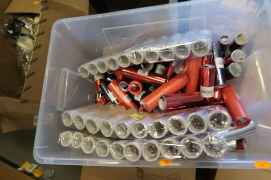 2 stk. kasser med div. Terpentiner m.m.