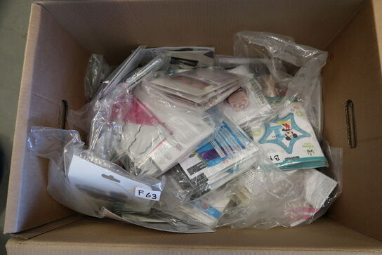 Kasse med div. Ballondyr m.m.