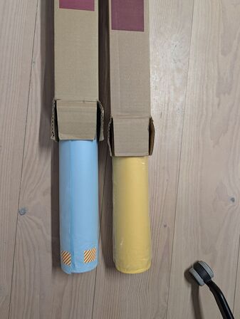 2 stk. 2,7x11m Background - LL CO153 ("Forget-Me-Not") & LL CO131 ("Maize") - COLORAMA