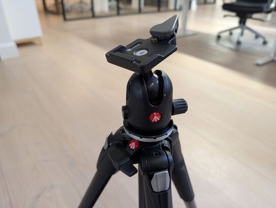 290 Xtra tripod with carrying bag - MANFROTTO