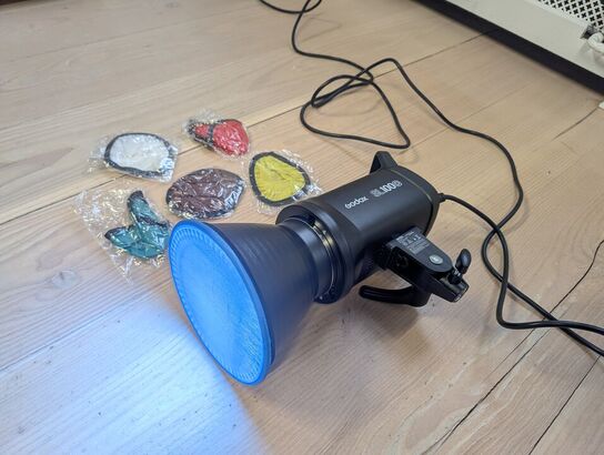 SL100D Light and QR-P90 Quick Release Parabolic Softbox - GODOX