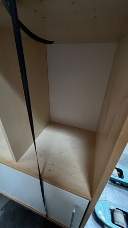 To store kontorskabe