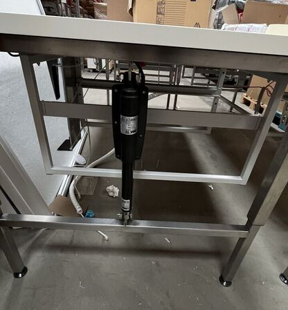 Stort hæve/sænke-lagerbord