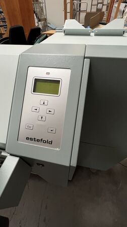 Folde- og falsemaskine.  ESTEFOLD. Model 4311