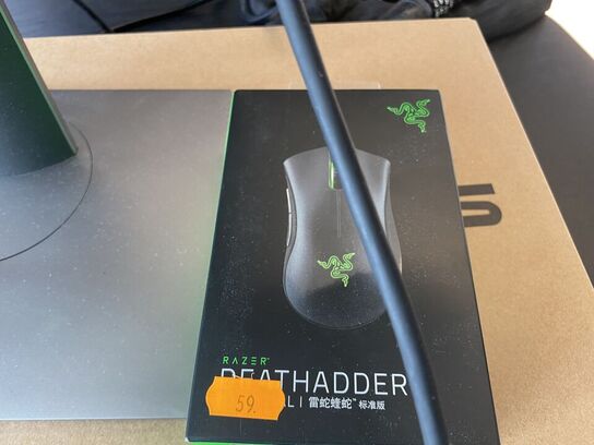 2 stk. skærme DELL U2520D, tastatur og mus