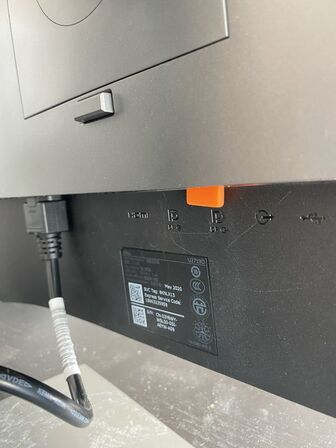 2 stk. DELL U2719D & P2723DE mm (se foto)