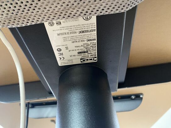 El hæve/skænkebord IKEA Bekant