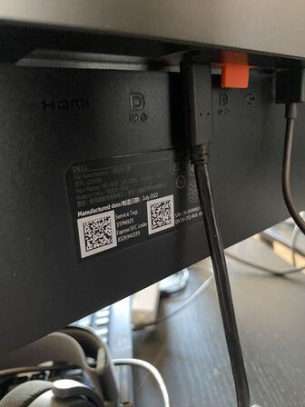 2 stk. skærme DELL U2719D, mm. (se foto)