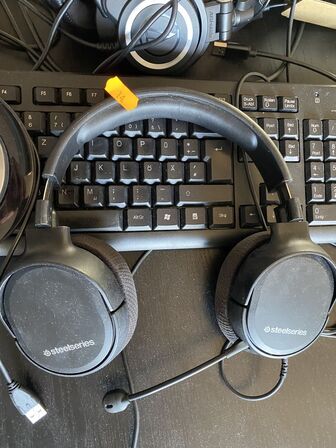 Blandet computer tilbehør (se foto)