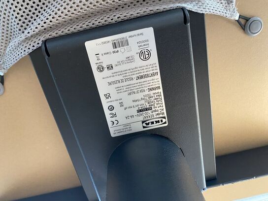 2 stk. El hæve/sænkebord IKEA Bekant & stol