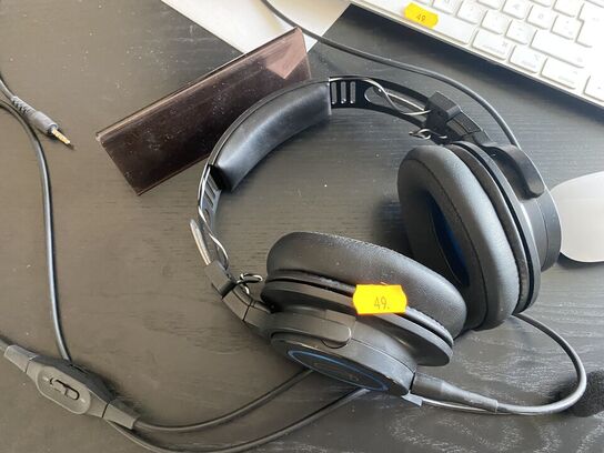 Skærm Dell U2520D tastatur, mus 