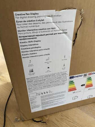 Tegneskærm WACOM Cintiq Pro24 samt assoteret computertilbehør