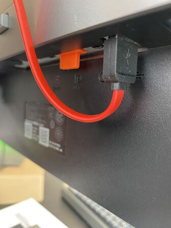 2 stk. skærme DELL U2520D, tastatur og mus