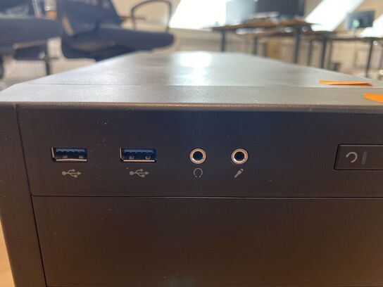 PC kabinet CORSAIR CARBIDE 100R