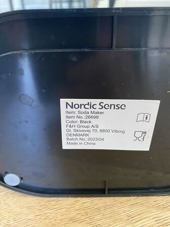 Mikroovn SHARP & sodavandmask. Nordic Sense