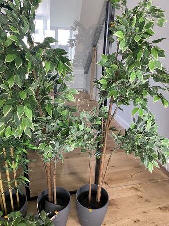 Parti kunstige blomster