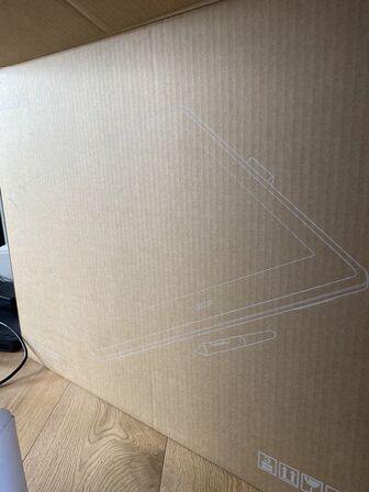 Tegneskærm WACOM Cintiq Pro24 samt assoteret computertilbehør