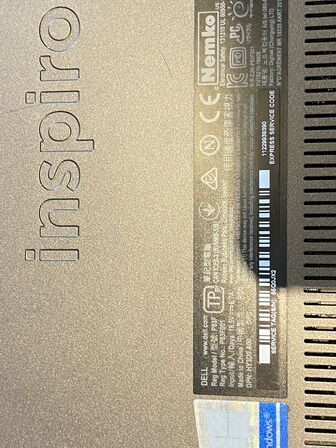 Bærbar computer DELL P40E001