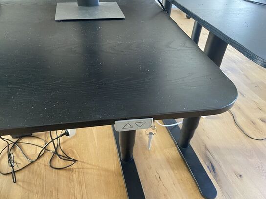 El hæve/skænkebord IKEA Bekant