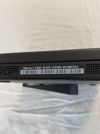 1 stk. ThinkCentre M90q Gen 5, 14 mdr. Let brugt. Skærm+mus+tastatur medfølger. LENOVO