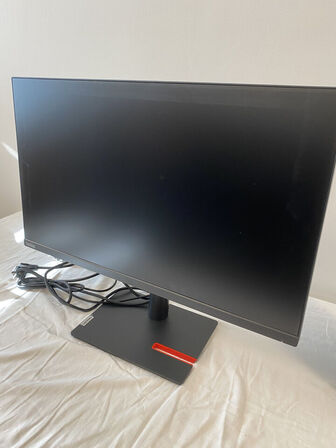 1 stk. ThinkCentre M90q Gen 5, 14 mdr. Let brugt. Skærm+mus+tastatur medfølger. LENOVO