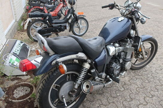 MC, Yamaha XJ700 MAXIM MOMSFRI