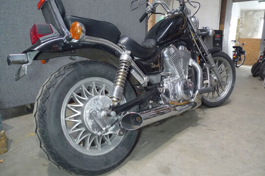 MC, Suzuki BS700 4668 Intruder MOMSFRI