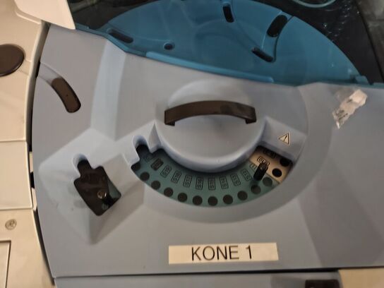 Chemistry Analyzer.  KONELAB Prime 60i