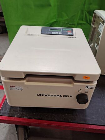 Centrifuge  HETTICH  Universal 30 F 