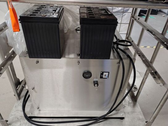 Eleven Transport Robots and six chargers E&K AUTOMATION ECO L03