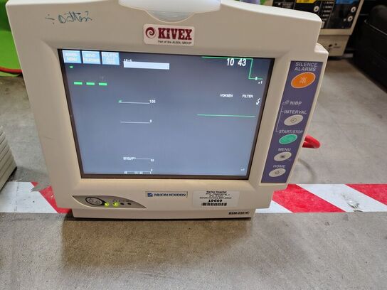 Four Patient Monitors  NIHON KOHDEB
