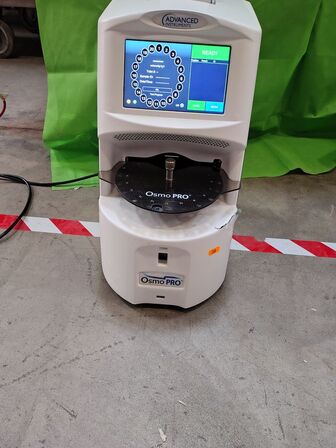 Multi Sample Micro Osmometer  ADVANCED INSTRUMENTS OsmoPro. 