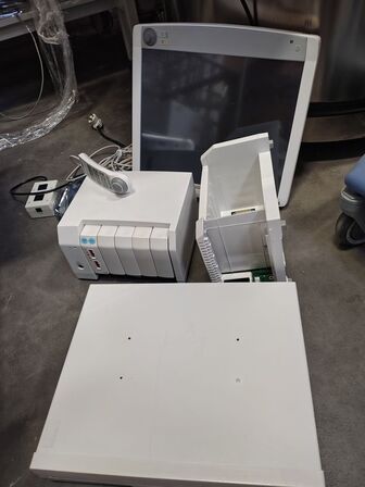 Patient monitoring system GE B850
