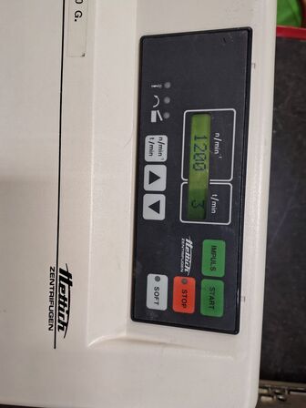 Centrifuge  HETTICH  Universal 30 F 