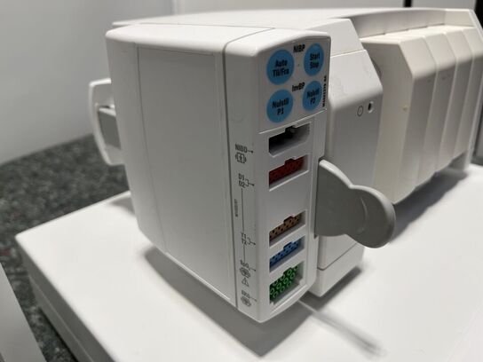 Patient monitoring system GE B850