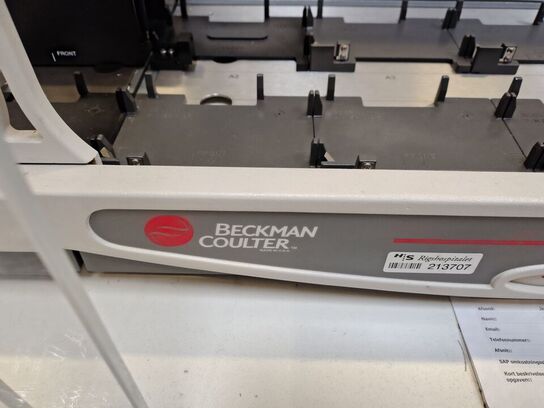 Pipette Liquid Handler System  BECKMAN COULTER  Biomek 3000