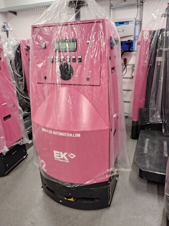 Eleven Transport Robots and six chargers E&K AUTOMATION ECO L03