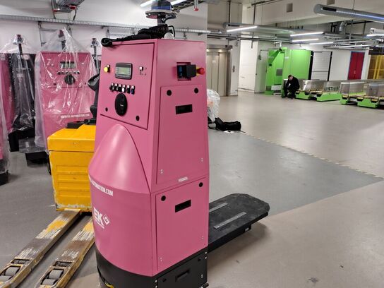 Eleven Transport Robots and six chargers E&K AUTOMATION ECO L03