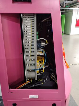 Eleven Transport Robots and six chargers E&K AUTOMATION ECO L03