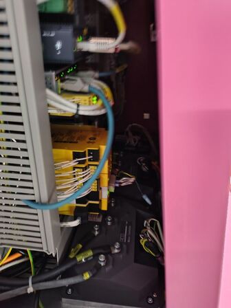 Eleven Transport Robots and six chargers E&K AUTOMATION ECO L03