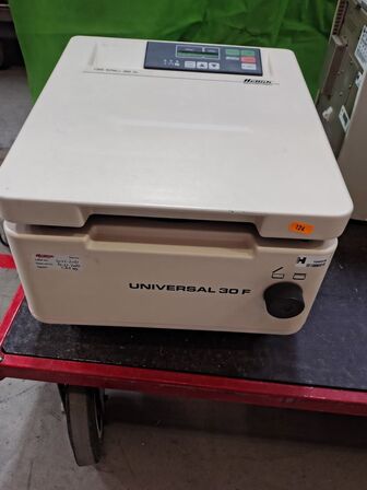Centrifuge  HETTICH  Universal 30 F 