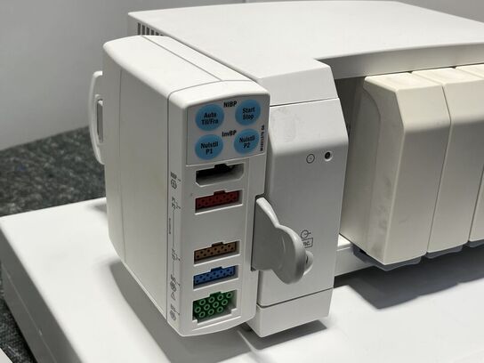 Patient monitoring system GE B850