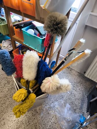 Rengøringsartikler - Alt på reolerne