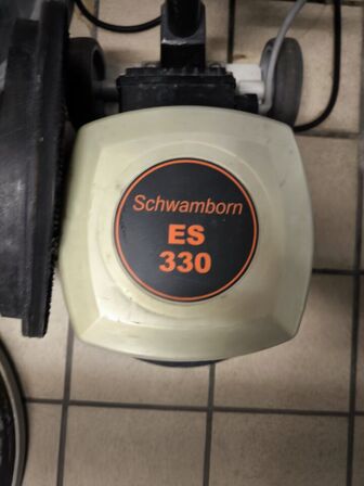 Gulvmaskine SCHWAMBORN ES 330