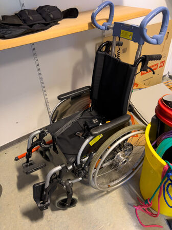 Div. kørestole & hjælpemidler